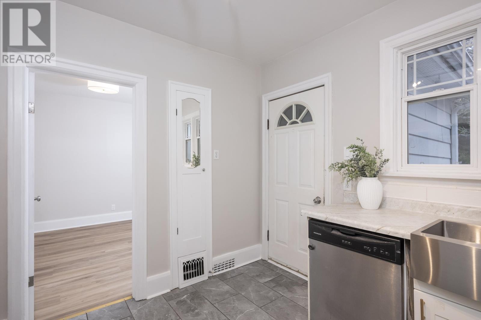 628 Prince Arthur Blvd, Thunder Bay, Ontario  P7C 3M8 - Photo 23 - TB253300