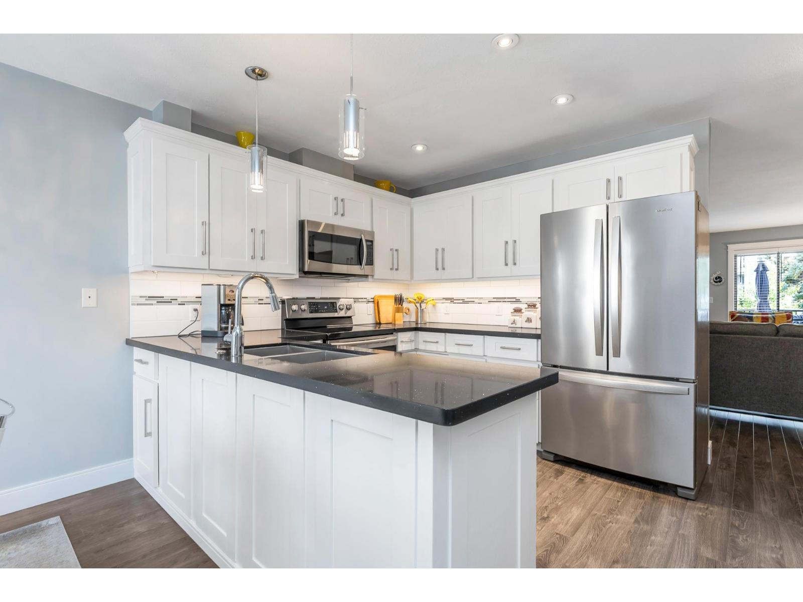 8 33136 Mill Lake Road, Abbotsford, British Columbia  V2S 2A5 - Photo 5 - R3057786