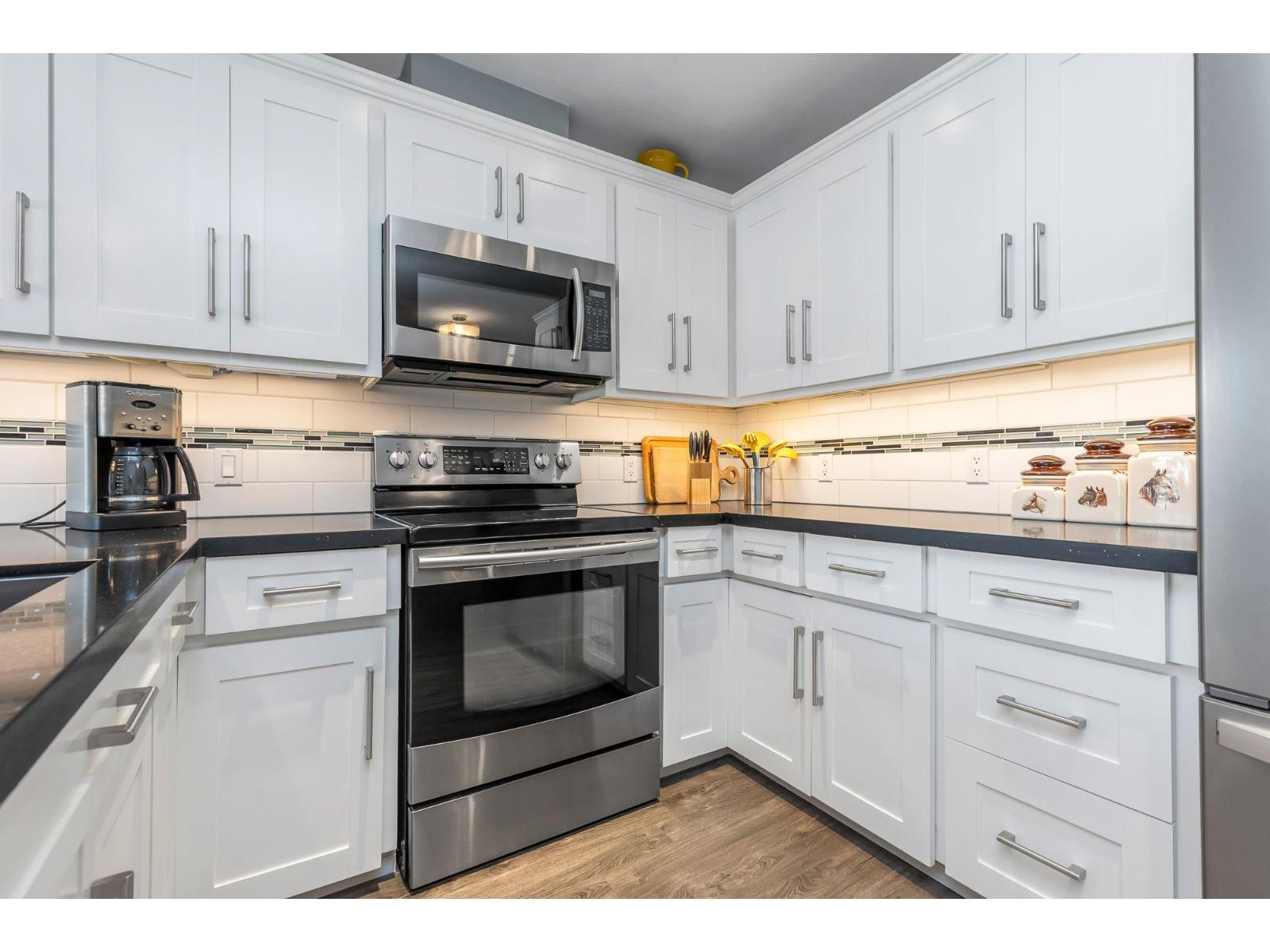 8 33136 Mill Lake Road, Abbotsford, British Columbia  V2S 2A5 - Photo 6 - R3057786