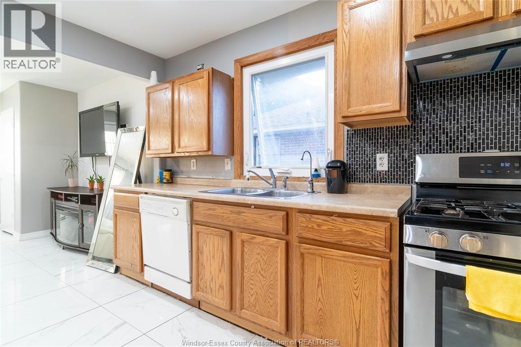 1568 Chandler, Windsor, Ontario  N8Y 4P7 - Photo 10 - 25026949