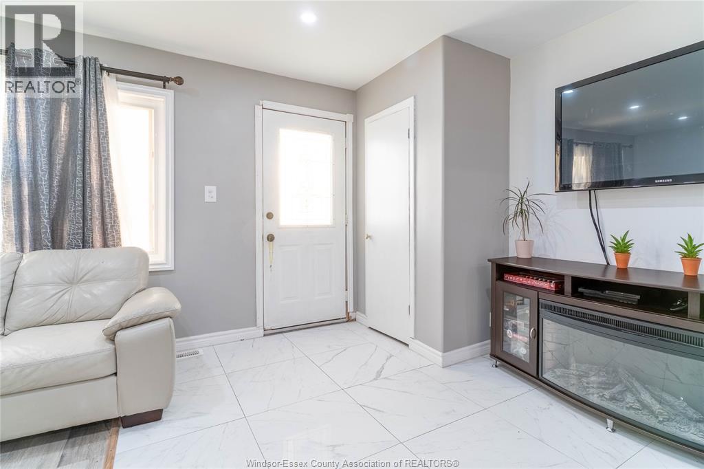 1568 Chandler, Windsor, Ontario  N8Y 4P7 - Photo 6 - 25026949