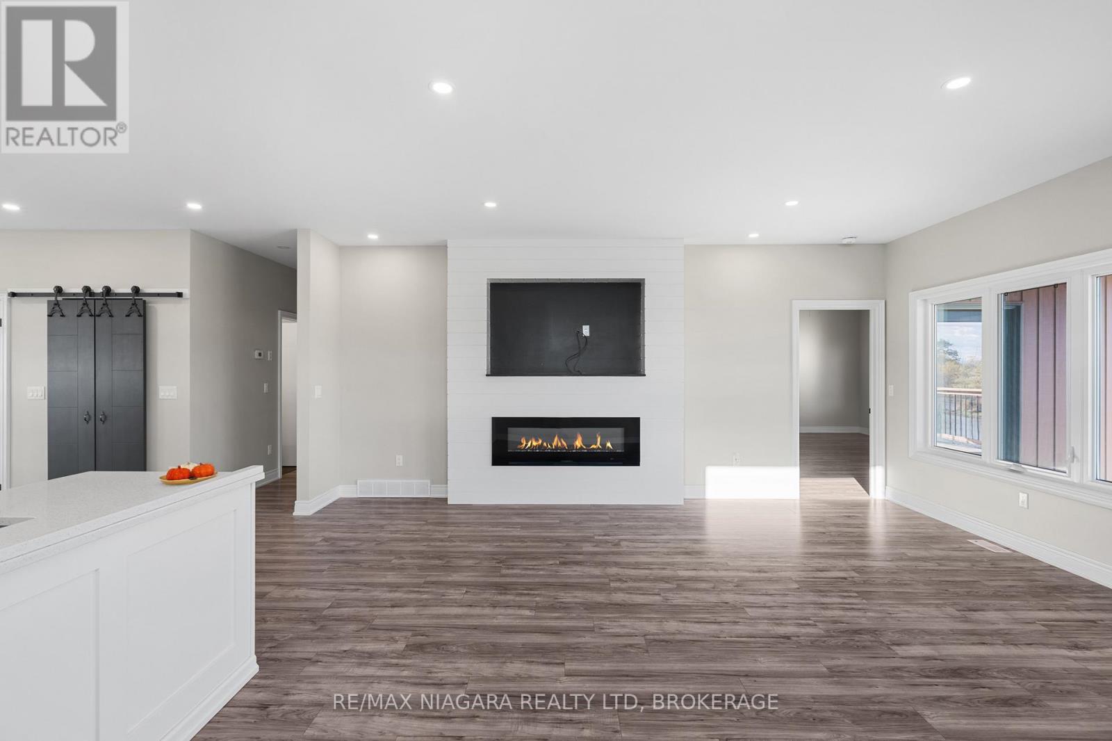 252 Colbeck Drive, Welland, Ontario  L3C 0B4 - Photo 17 - X12478160