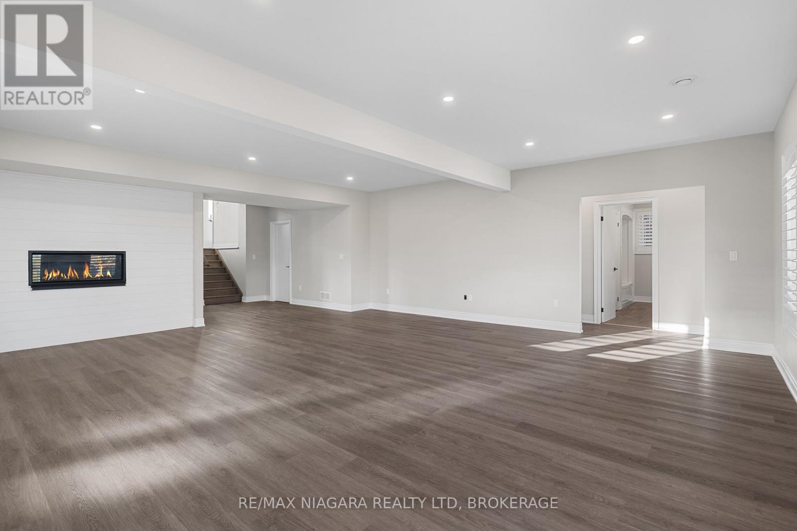 252 Colbeck Drive, Welland, Ontario  L3C 0B4 - Photo 27 - X12478160