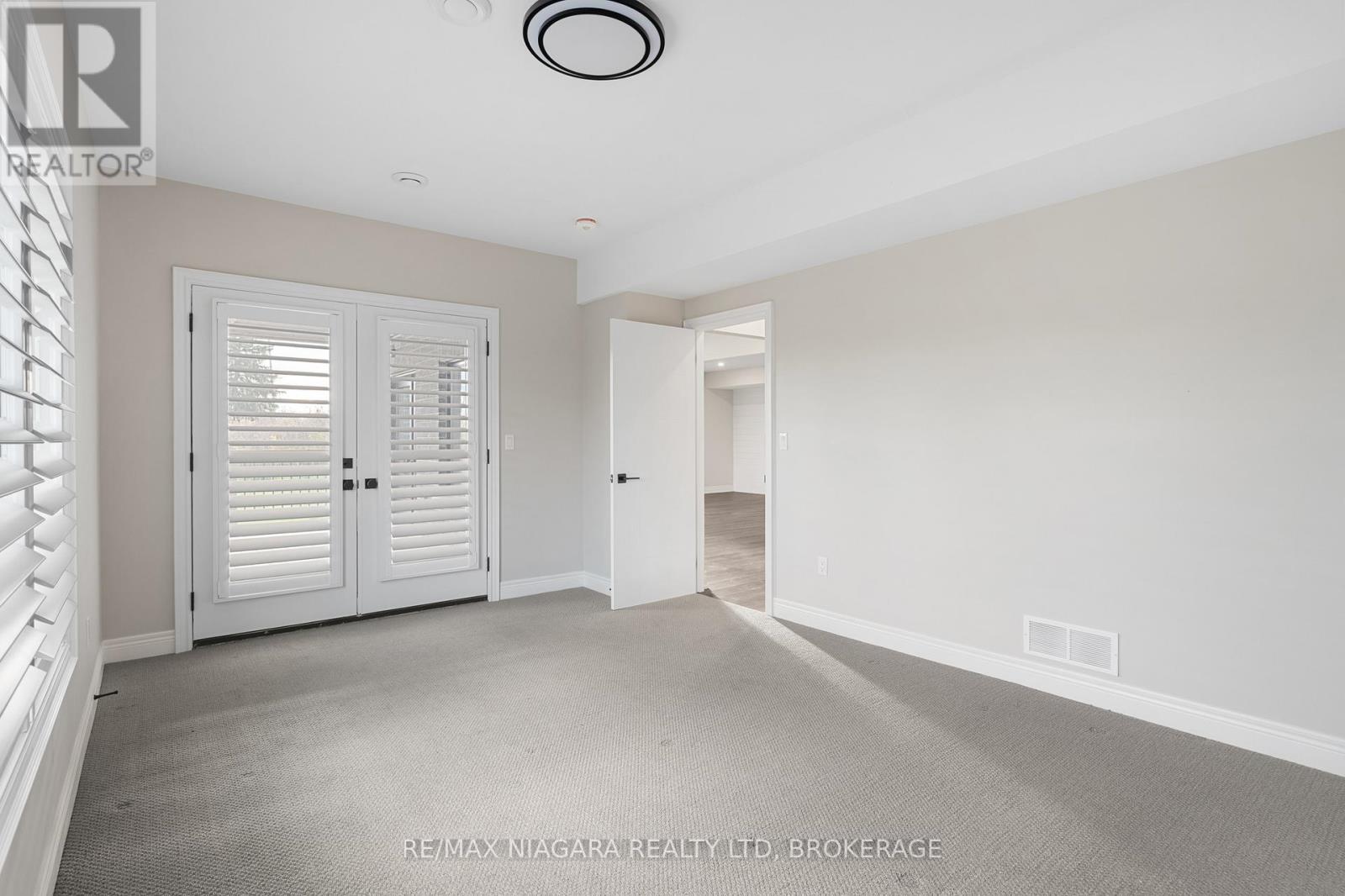 252 Colbeck Drive, Welland, Ontario  L3C 0B4 - Photo 33 - X12478160