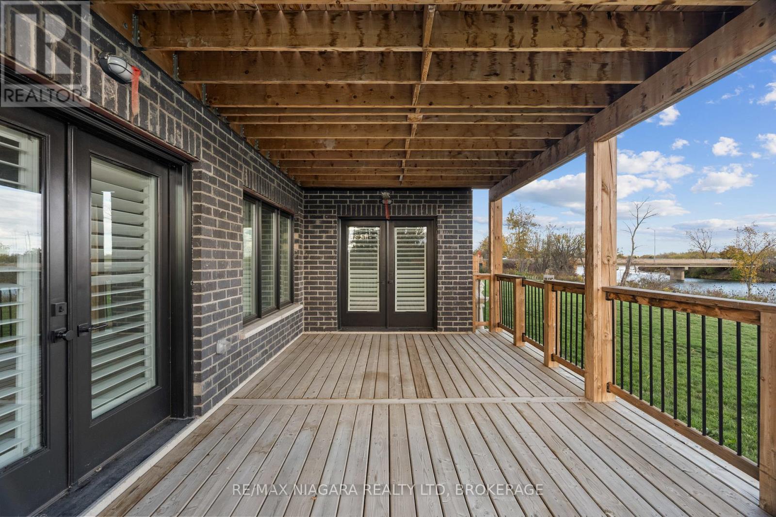 252 Colbeck Drive, Welland, Ontario  L3C 0B4 - Photo 36 - X12478160