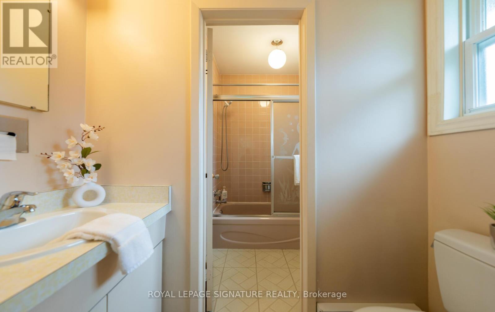 69 Kilkenny Drive, Toronto, Ontario  M1W 1J9 - Photo 16 - E12477766