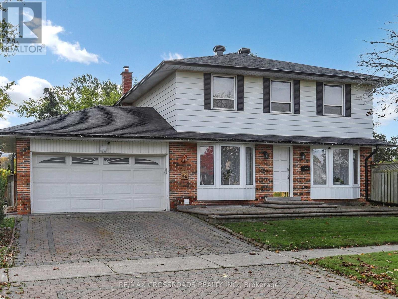 49 KING LOUIS CRESCENT, Toronto, Ontario