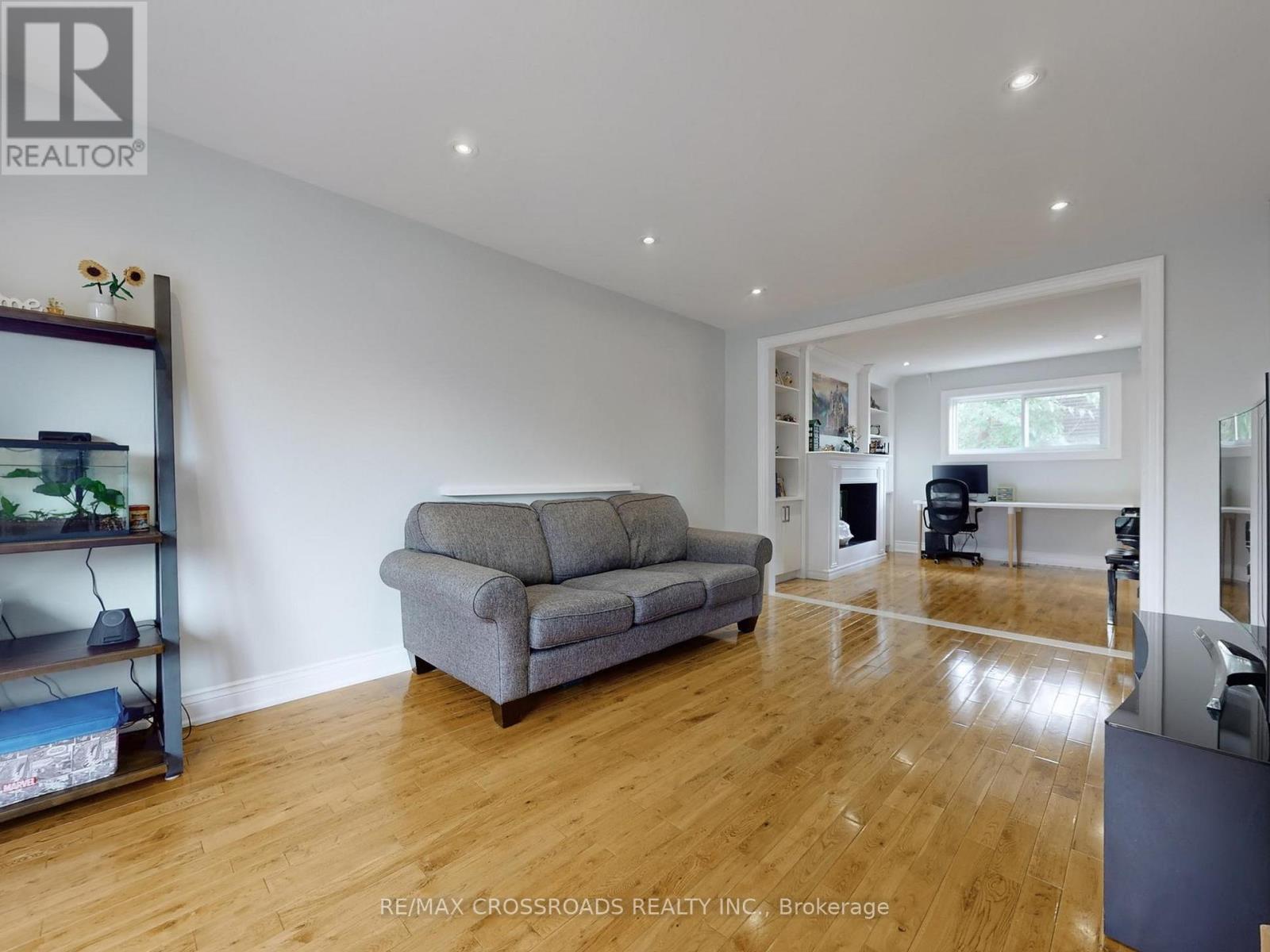 49 King Louis Crescent, Toronto, Ontario  M1T 2X1 - Photo 9 - E12477814