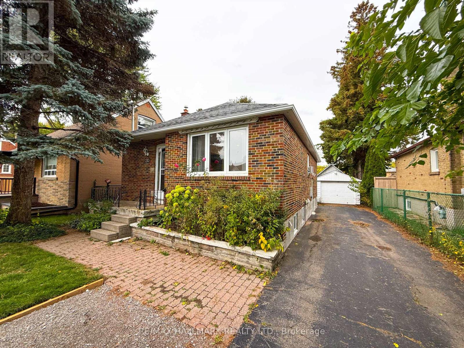 MAIN - 20 BAYARD AVENUE, Toronto, Ontario