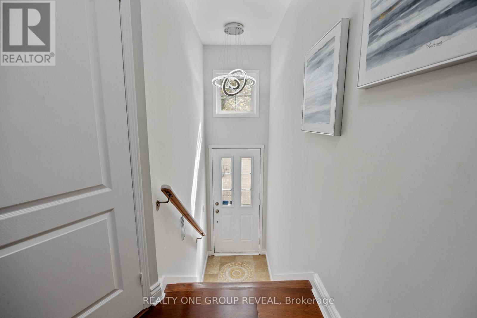 803 - 1400 The Esplanade Drive N, Pickering, Ontario  L1V 6V2 - Photo 4 - E12477865