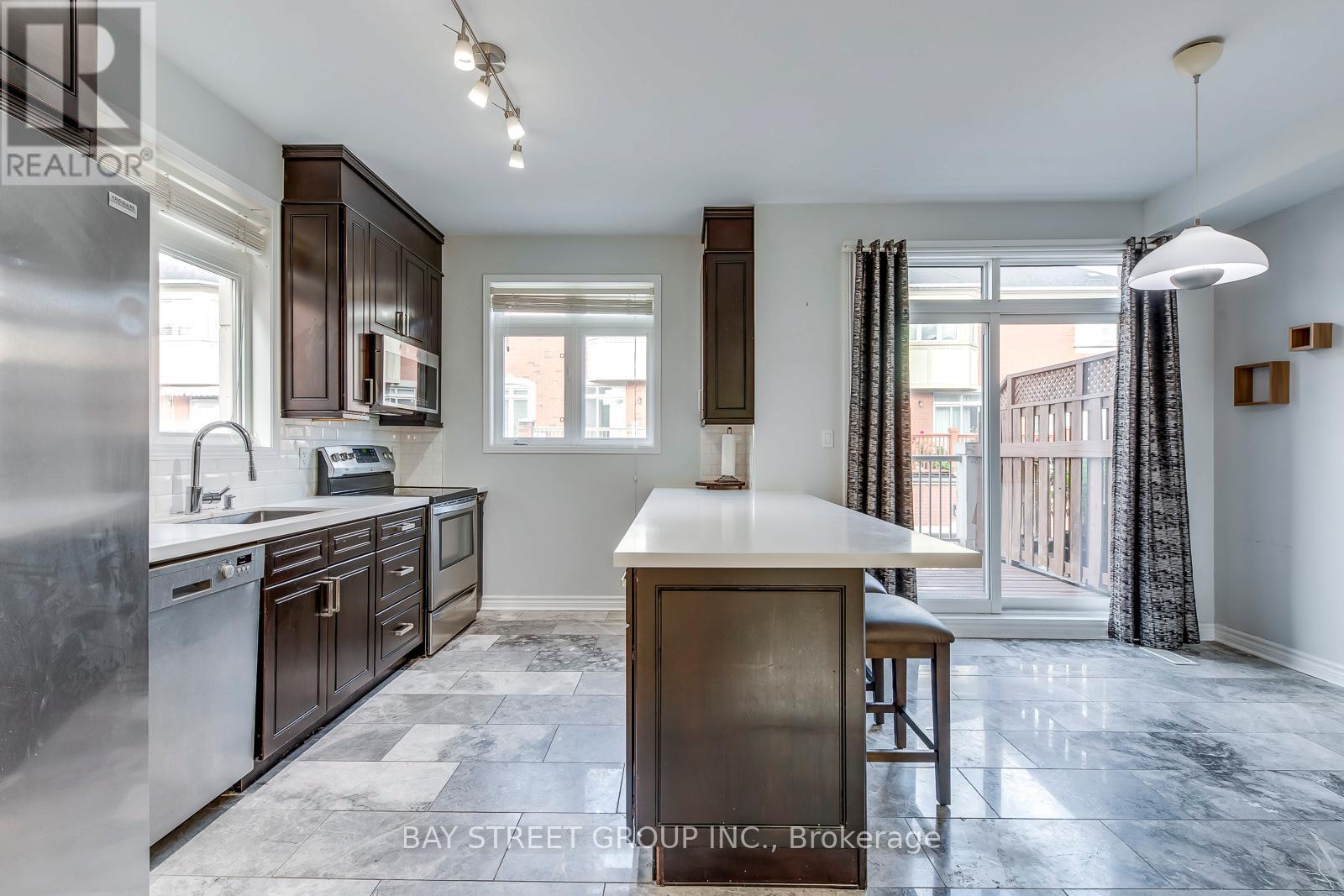 34 Stagecoach Circle S, Toronto, Ontario  M1C 0A1 - Photo 13 - E12477913