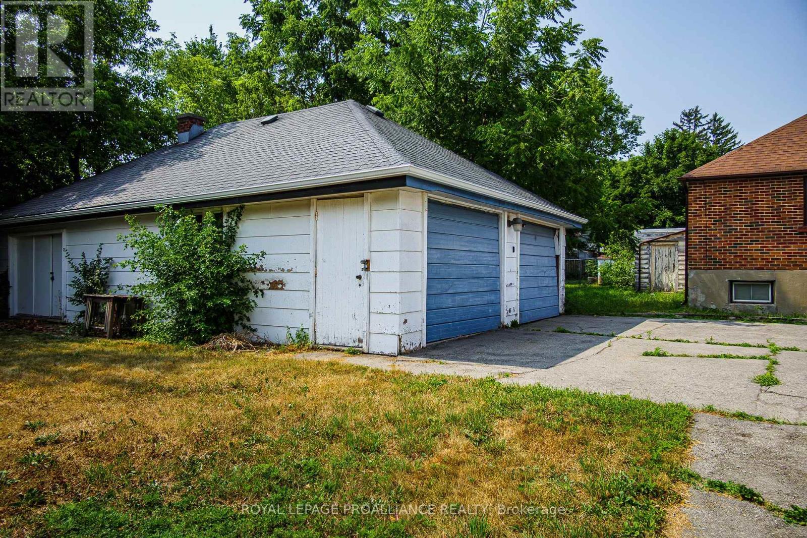 8 Reynolds Crescent, Belleville, Ontario  K8P 2W7 - Photo 10 - X12478169