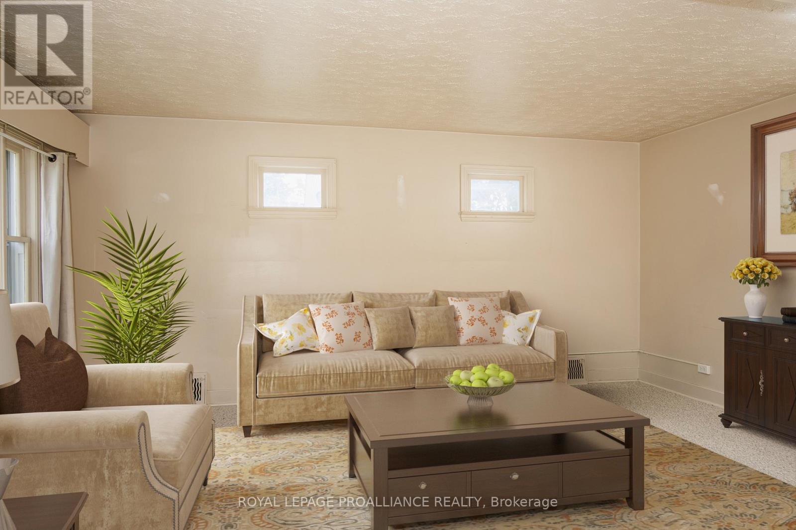 8 Reynolds Crescent, Belleville, Ontario  K8P 2W7 - Photo 16 - X12478169