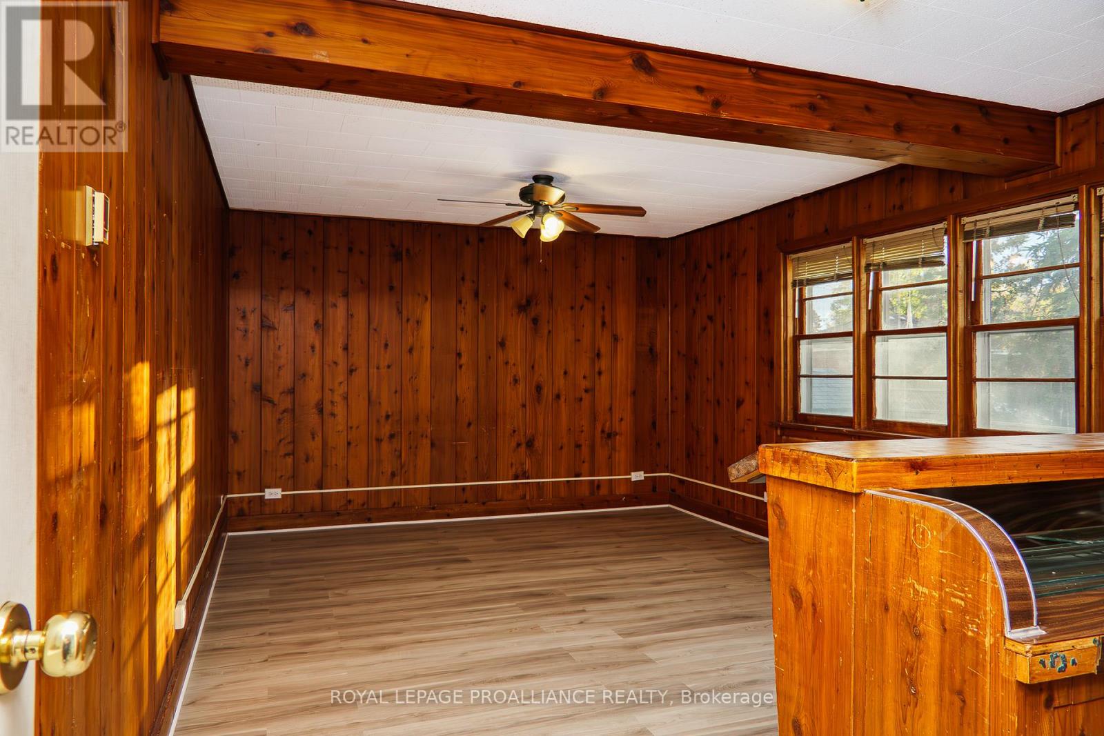 8 Reynolds Crescent, Belleville, Ontario  K8P 2W7 - Photo 21 - X12478169