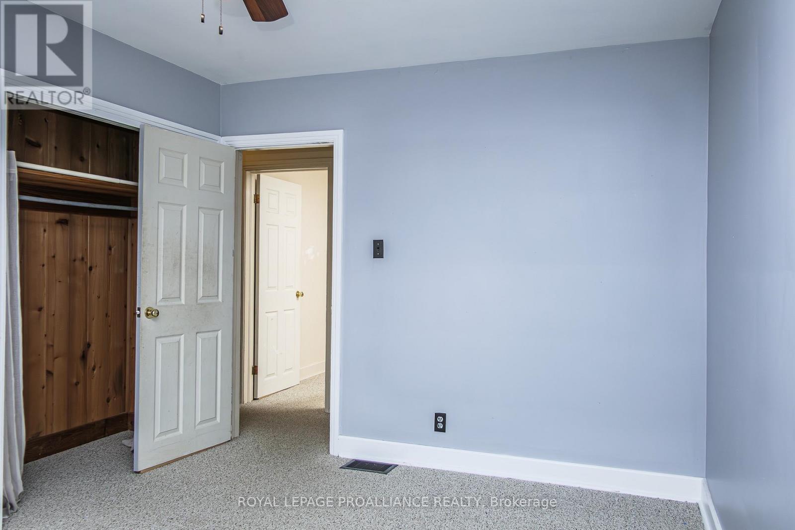 8 Reynolds Crescent, Belleville, Ontario  K8P 2W7 - Photo 27 - X12478169