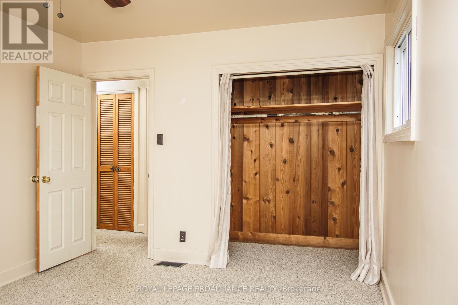 8 Reynolds Crescent, Belleville, Ontario  K8P 2W7 - Photo 29 - X12478169