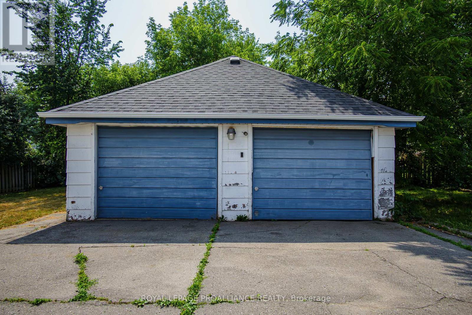 8 Reynolds Crescent, Belleville, Ontario  K8P 2W7 - Photo 8 - X12478169