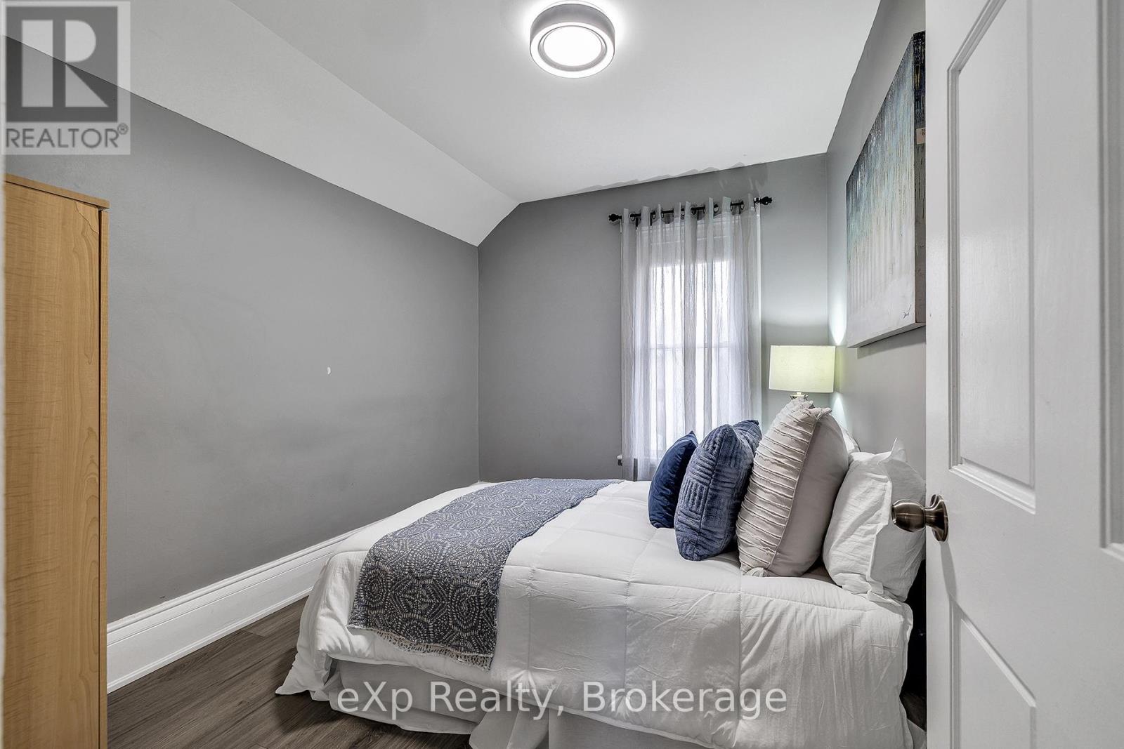 174 William Street, Brantford, Ontario  N3T 3L5 - Photo 14 - X12478063