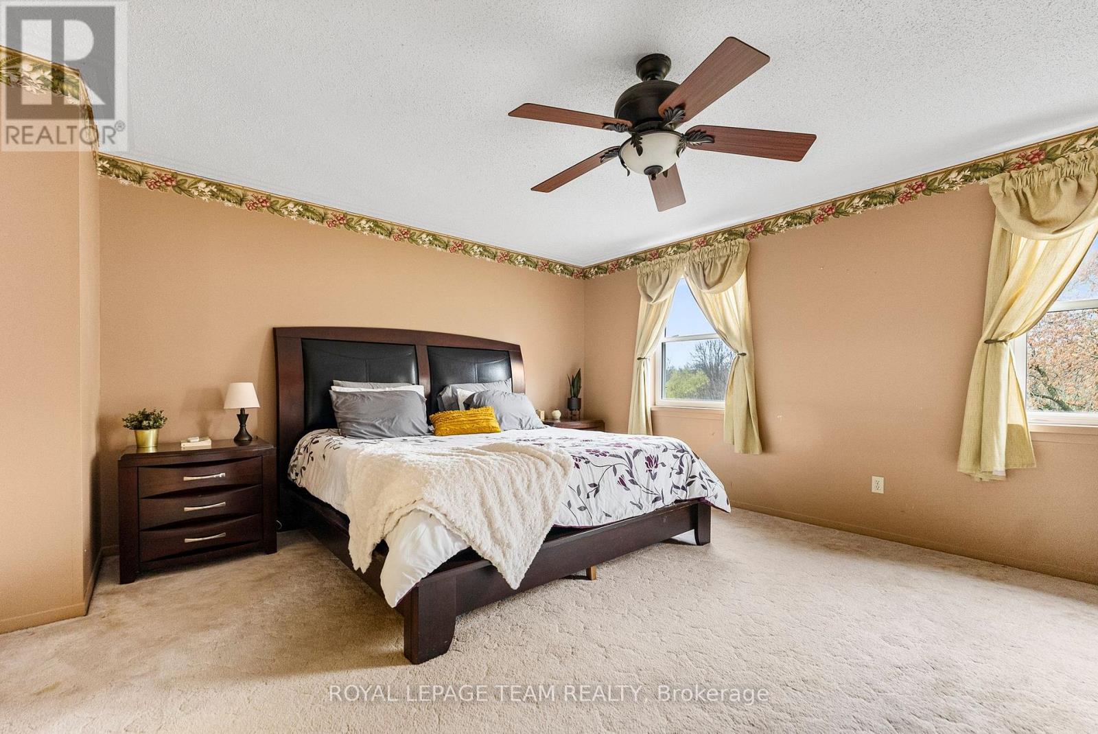 28 Bank Street N, Renfrew, Ontario  K7V 2C9 - Photo 10 - X12399070