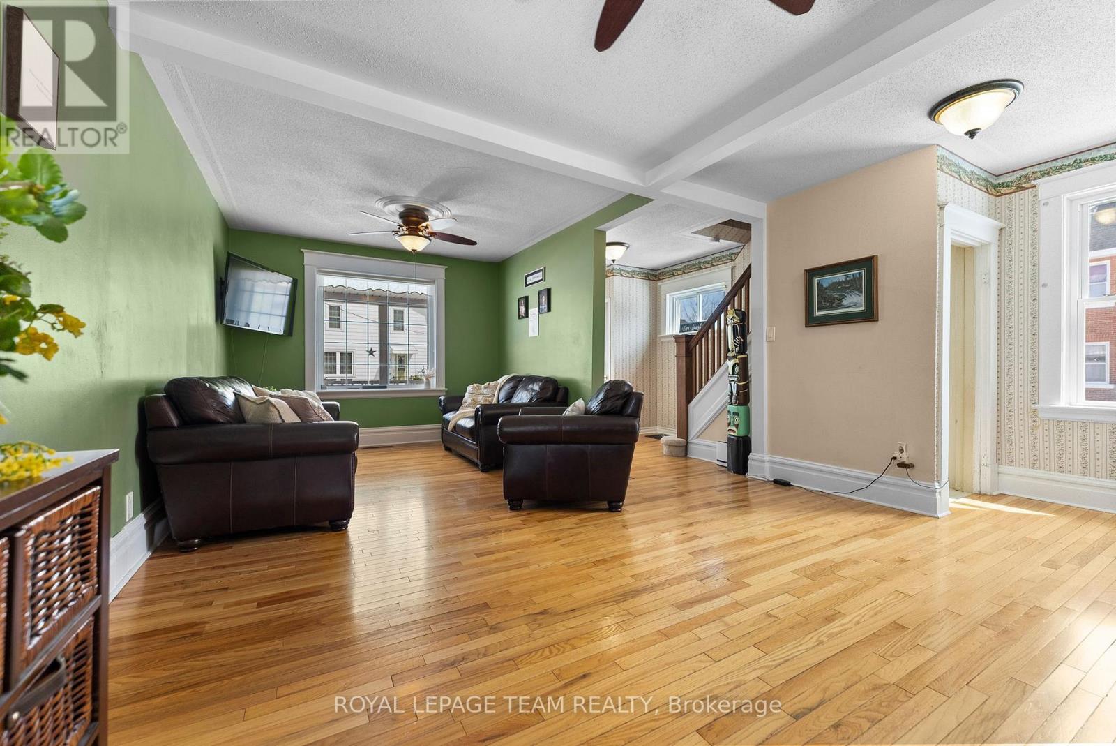 28 Bank Street N, Renfrew, Ontario  K7V 2C9 - Photo 3 - X12399070