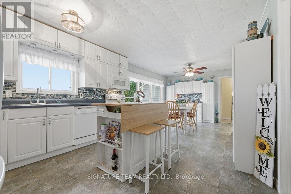 347 Black Point Road, North Algona Wilberforce, Ontario  K0J 1X0 - Photo 13 - X12477989
