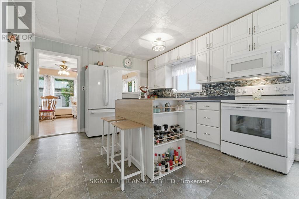 347 Black Point Road, North Algona Wilberforce, Ontario  K0J 1X0 - Photo 15 - X12477989