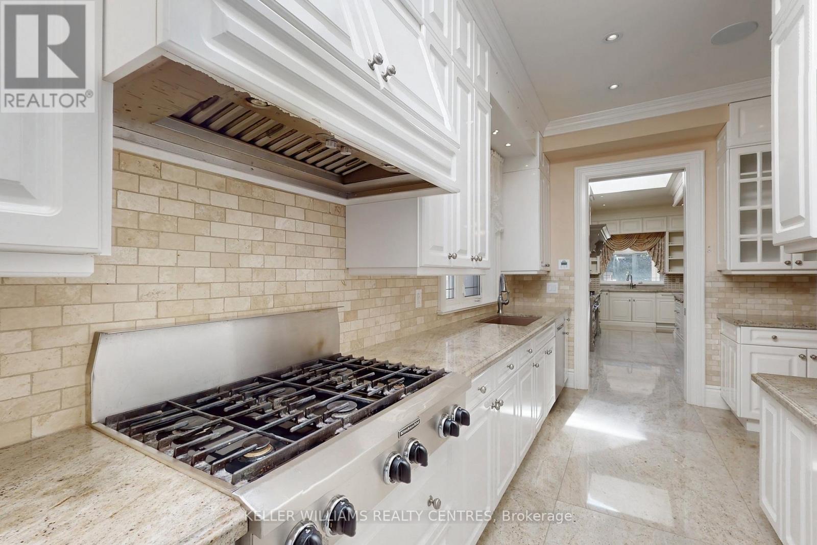 33 Maple Grove Avenue, Richmond Hill, Ontario  L4E 2V1 - Photo 21 - N12477798