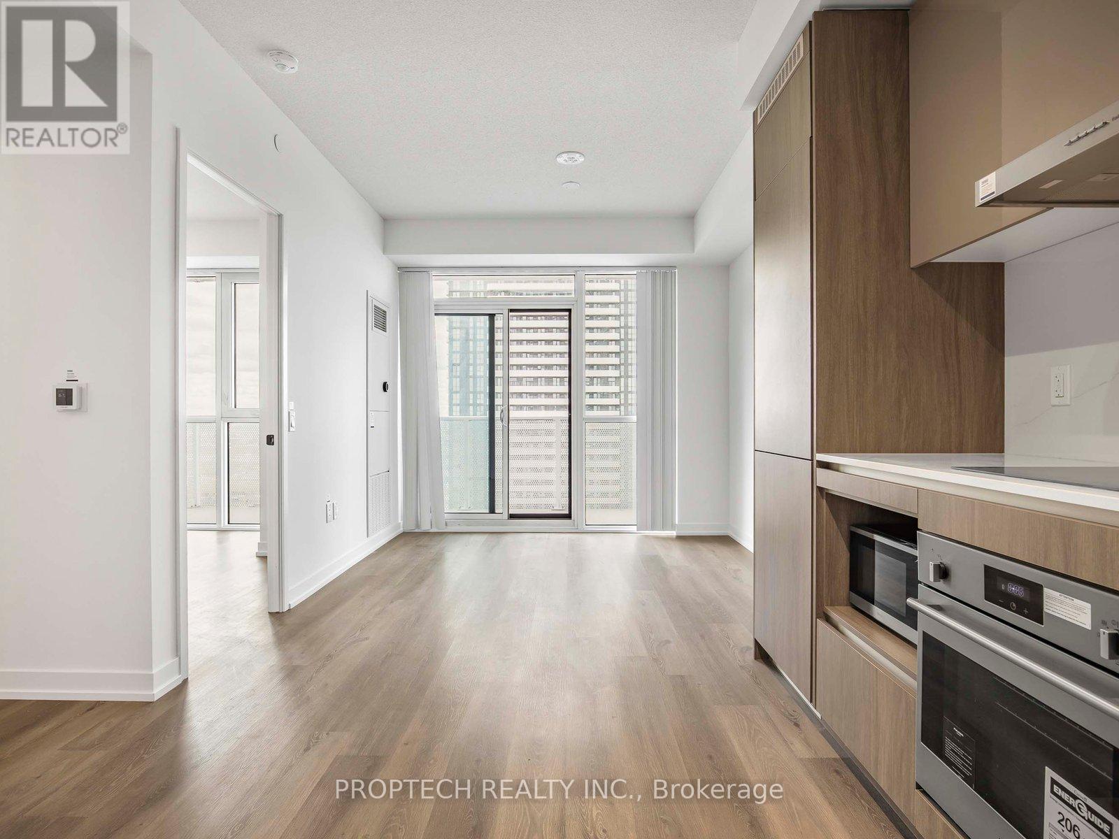 28 Interchange Way, Vaughan, Ontario  L4K 0P8 - Photo 12 - N12477812
