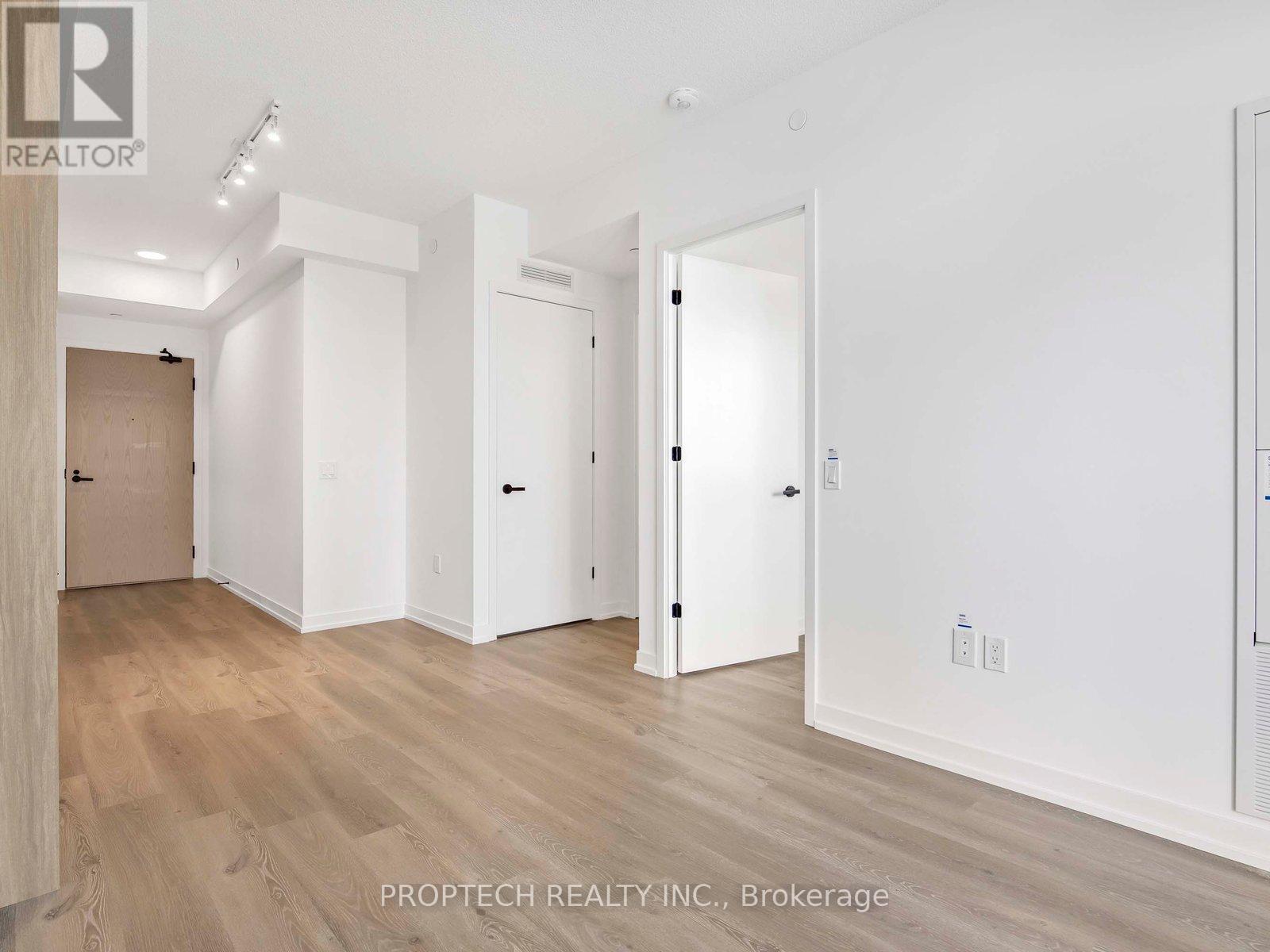 28 Interchange Way, Vaughan, Ontario  L4K 0P8 - Photo 9 - N12477812