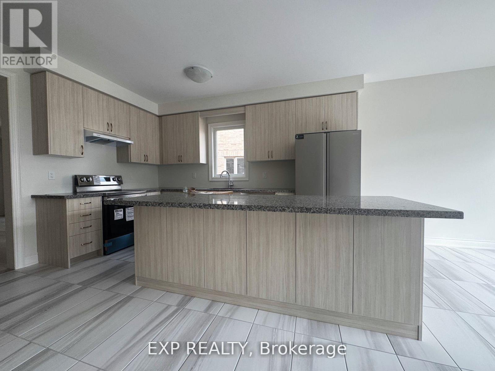 9 Kenneth Appleton Avenue, Richmond Hill, Ontario  L4B 0H9 - Photo 6 - N12477818