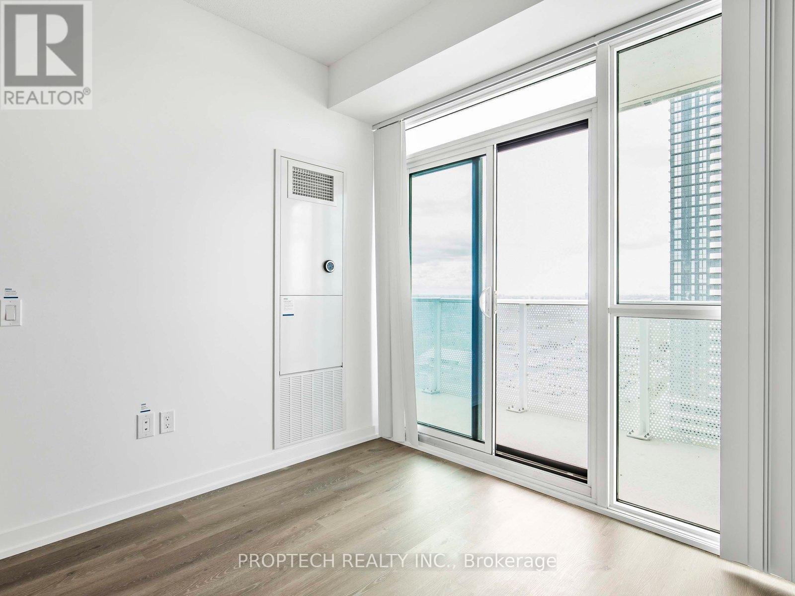 28 Interchange Way, Vaughan, Ontario  L4K 0P8 - Photo 18 - N12477848