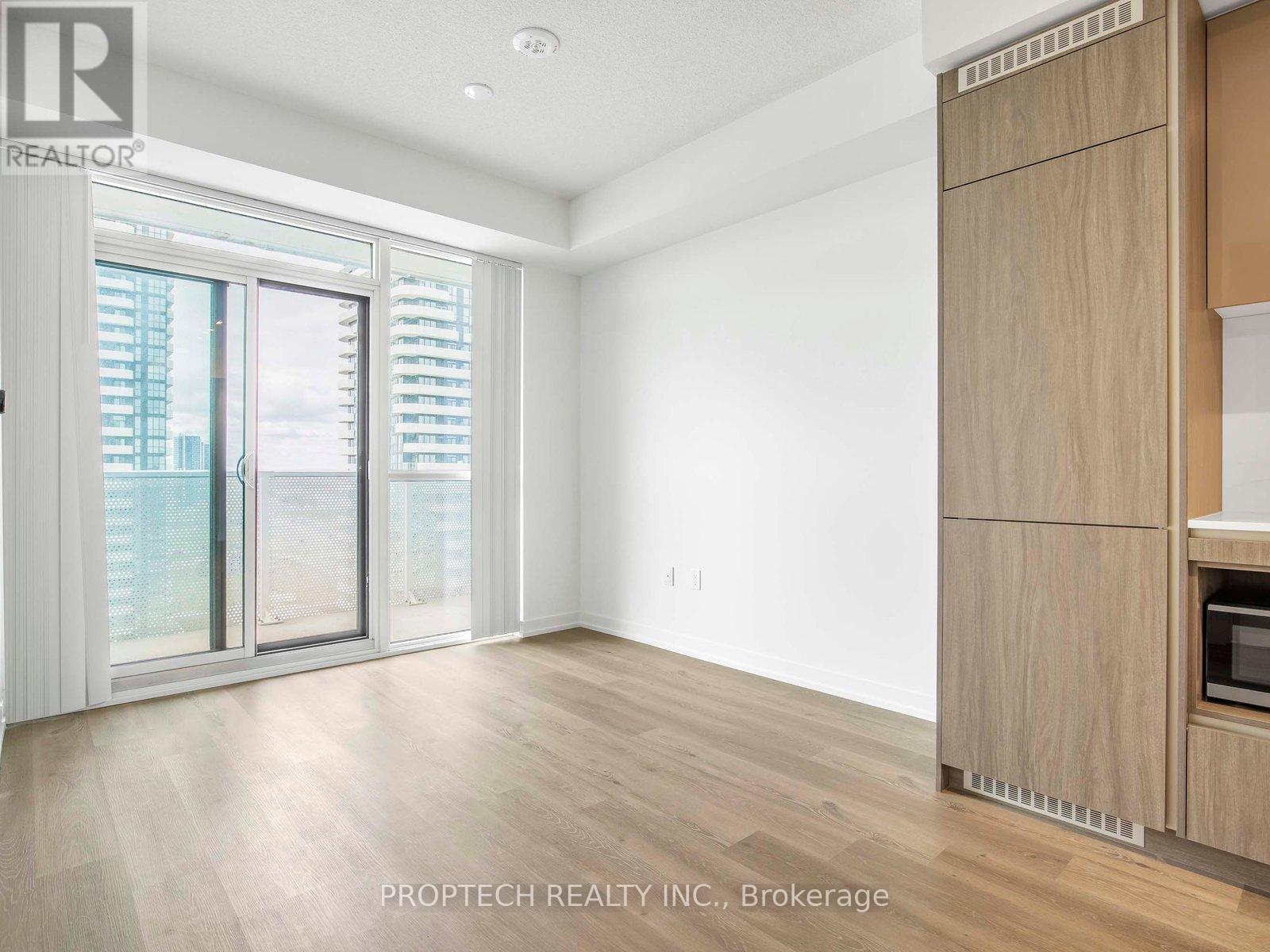 28 Interchange Way, Vaughan, Ontario  L4K 0P8 - Photo 7 - N12477848