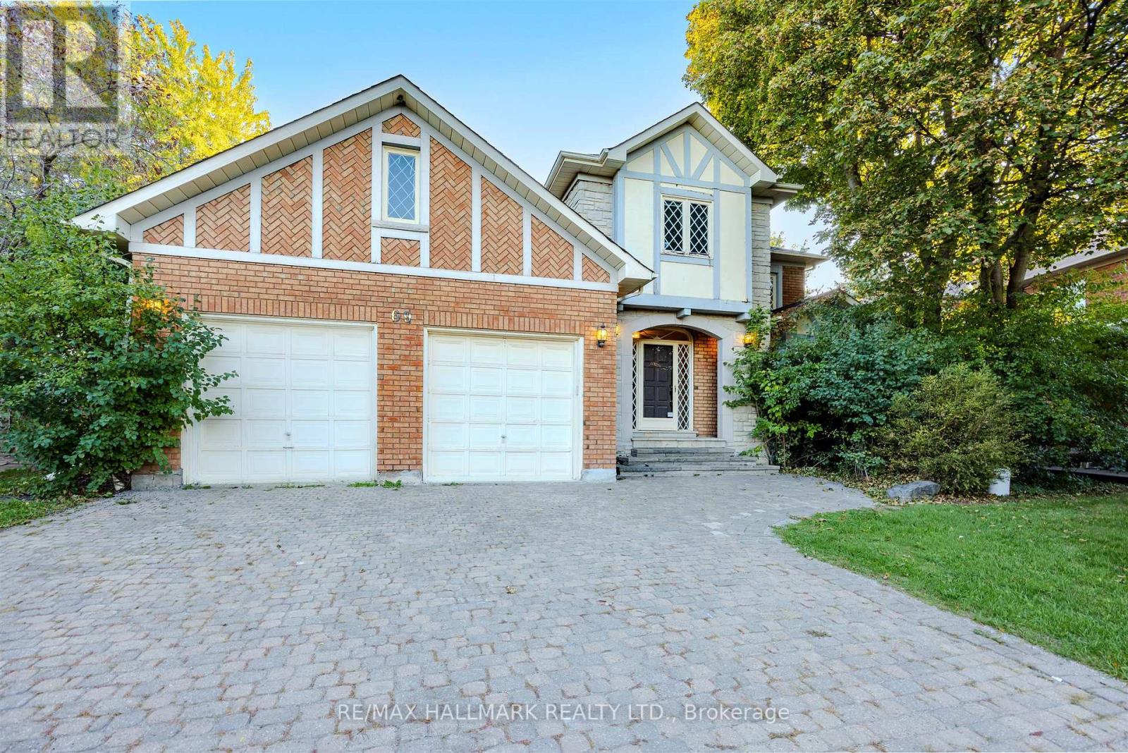 69 KING'S CROSS AVENUE, Richmond Hill, Ontario