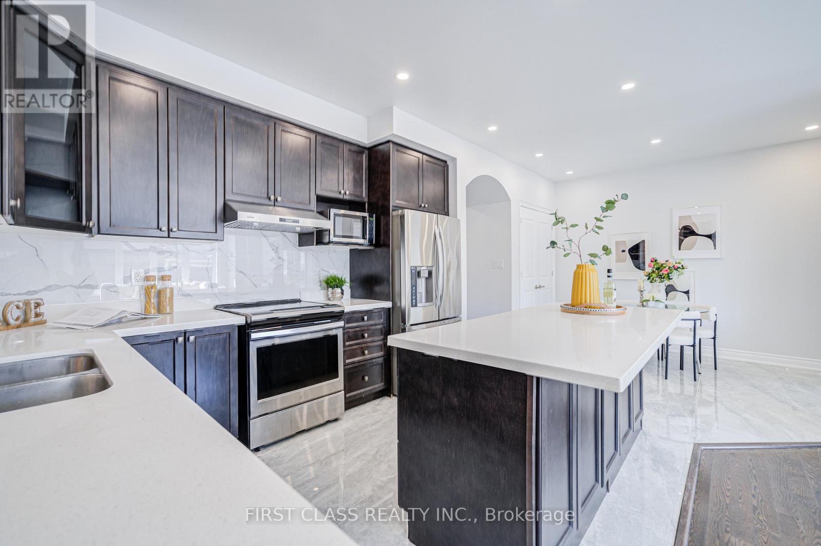 77 Diamond Jubilee Drive, Markham, Ontario  L6B 0Y5 - Photo 13 - N12477880