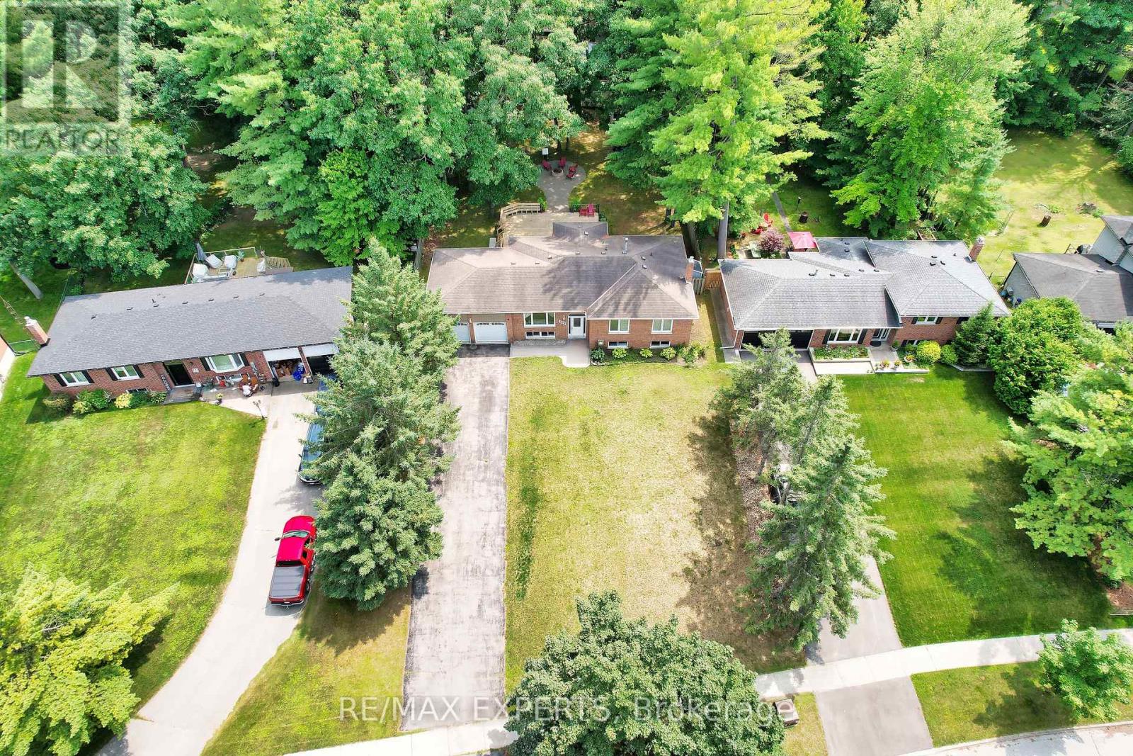 203 PARK AVENUE, East Gwillimbury, Ontario