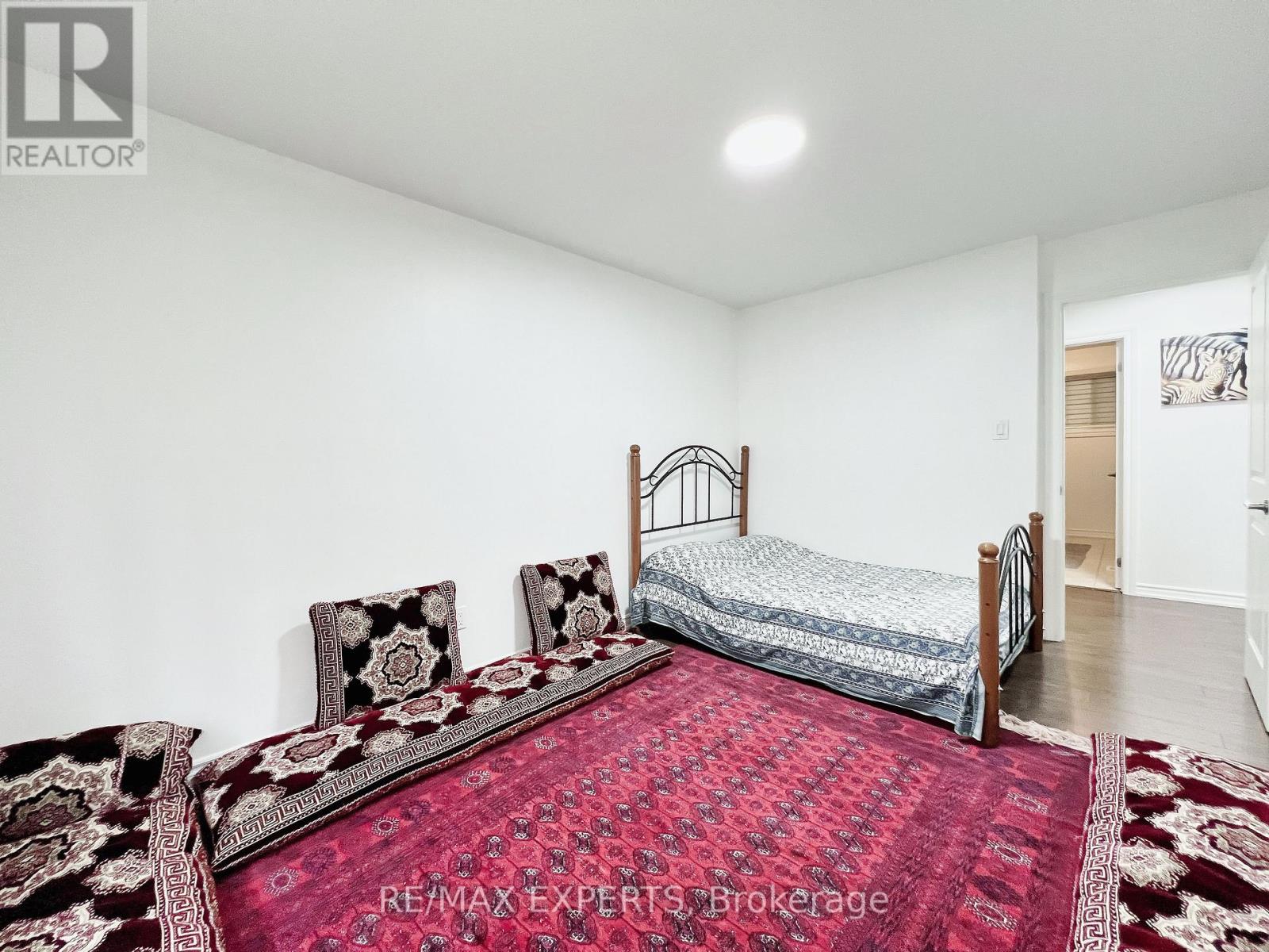 203 Park Avenue, East Gwillimbury, Ontario  L9N 1J7 - Photo 29 - N12477891