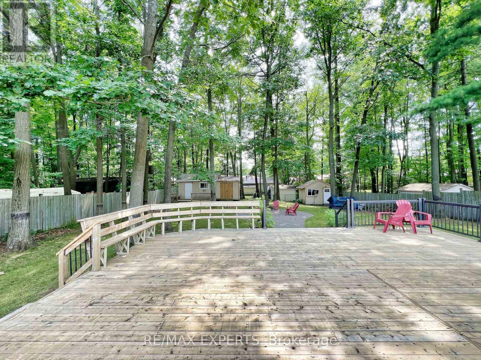 203 Park Avenue, East Gwillimbury, Ontario  L9N 1J7 - Photo 6 - N12477891