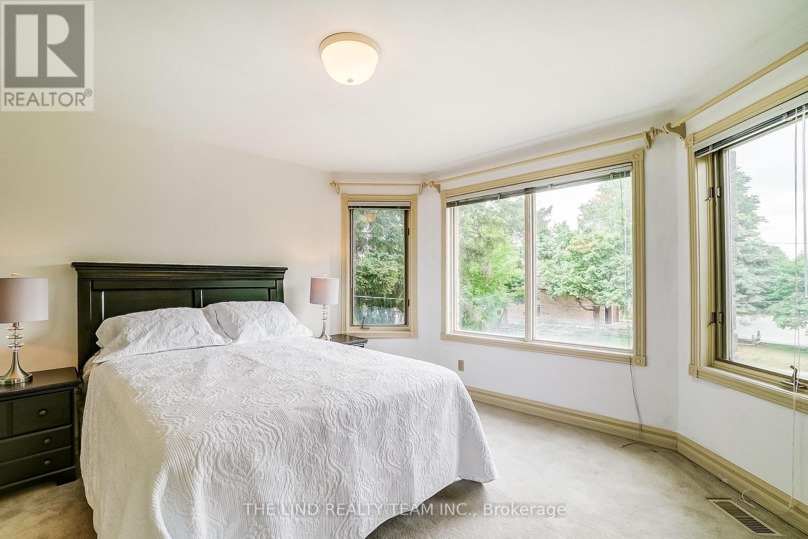 99 Birch Avenue, Richmond Hill, Ontario  L4C 6C5 - Photo 20 - N12477904