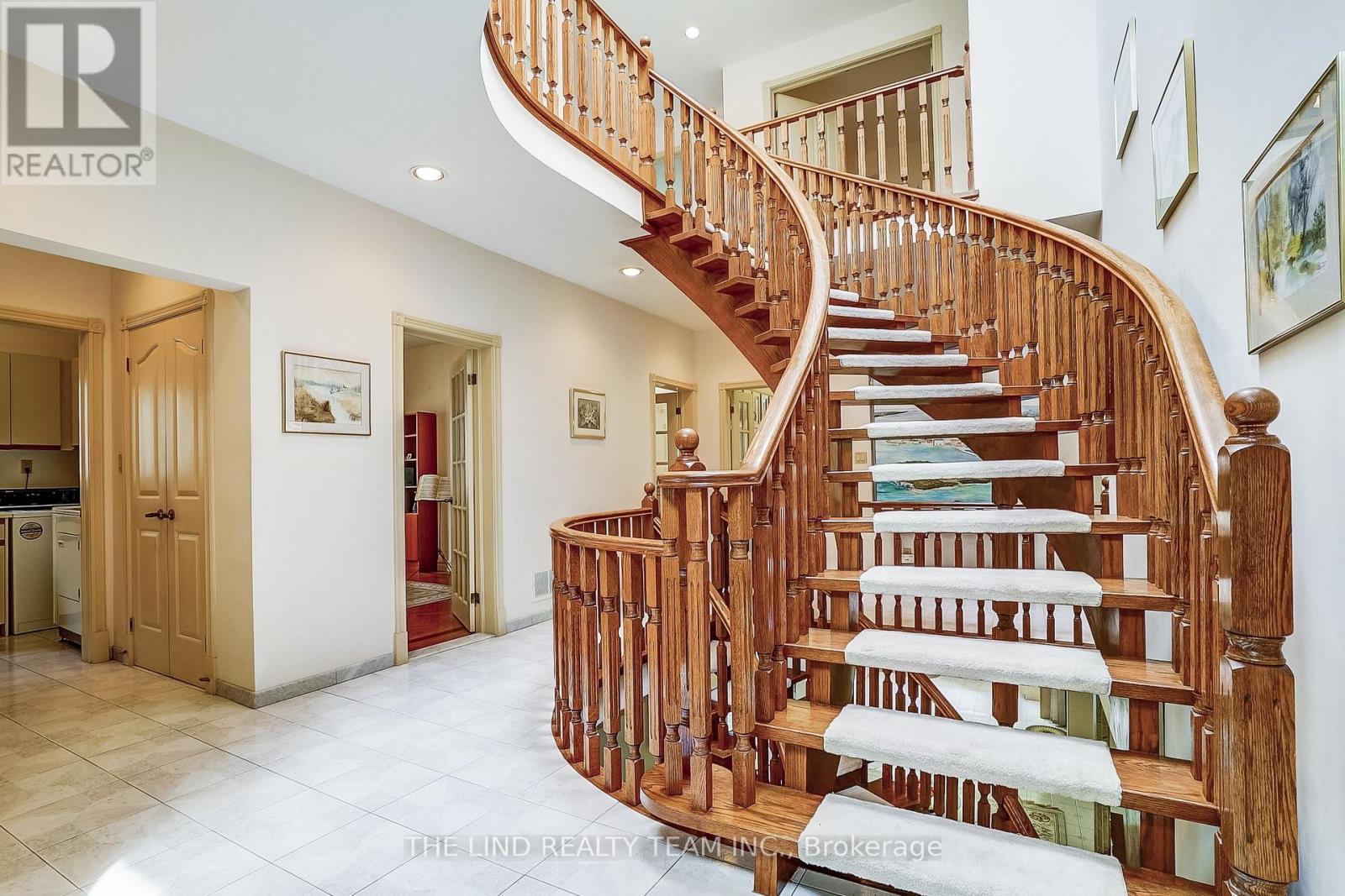 99 Birch Avenue, Richmond Hill, Ontario  L4C 6C5 - Photo 3 - N12477904