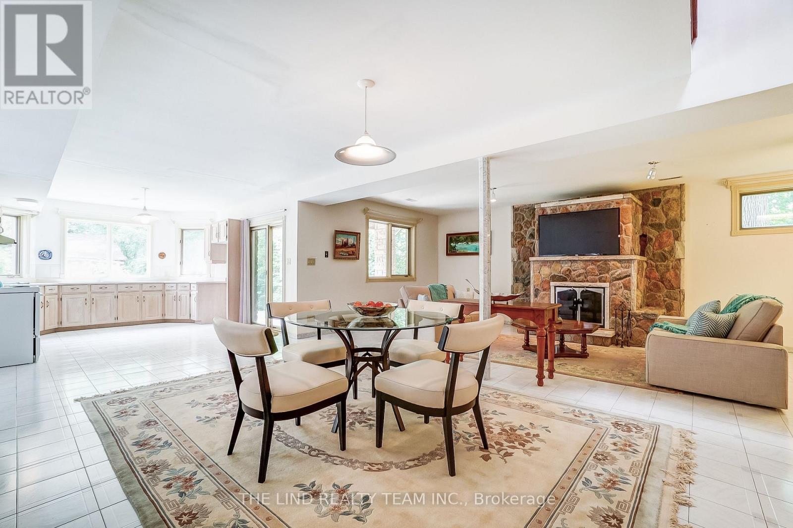 99 Birch Avenue, Richmond Hill, Ontario  L4C 6C5 - Photo 35 - N12477904
