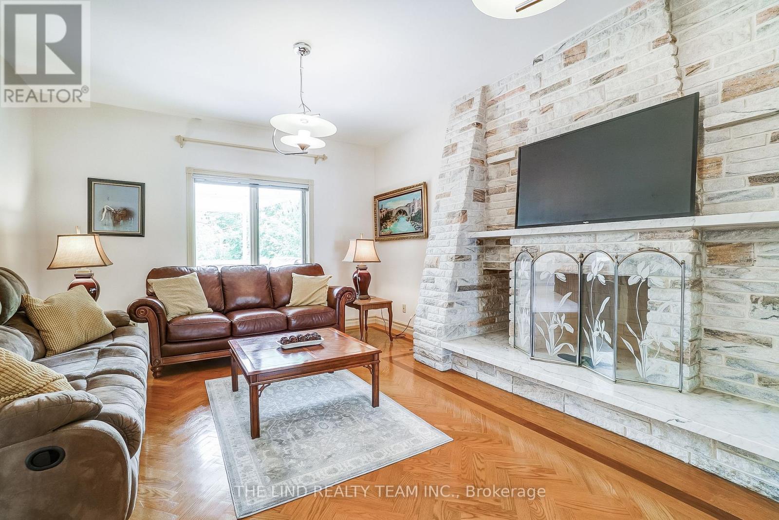 99 Birch Avenue, Richmond Hill, Ontario  L4C 6C5 - Photo 4 - N12477904