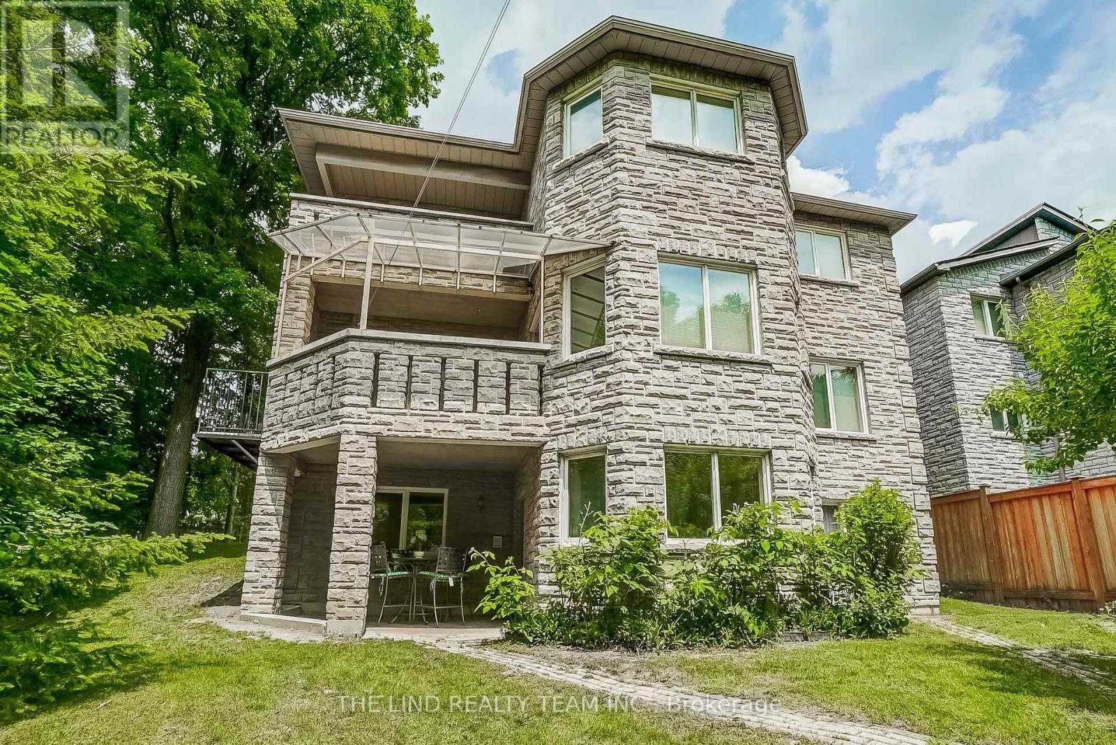 99 Birch Avenue, Richmond Hill, Ontario  L4C 6C5 - Photo 44 - N12477904
