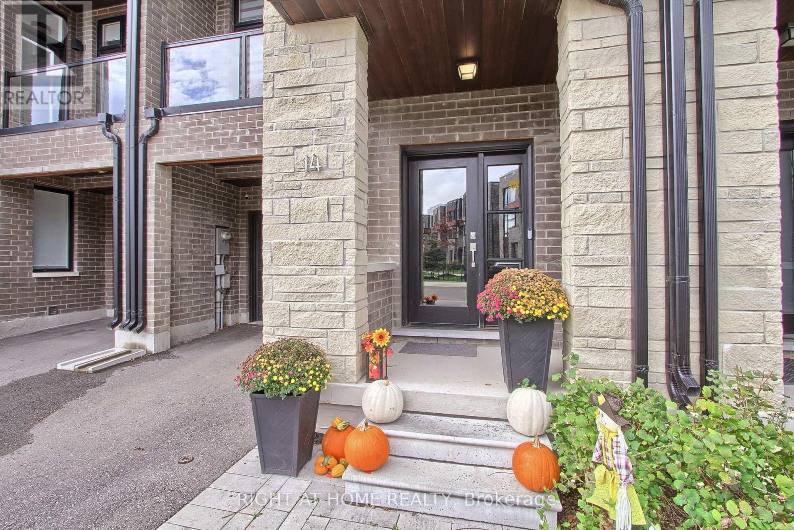 14 PAGEANT AVENUE, Vaughan, Ontario