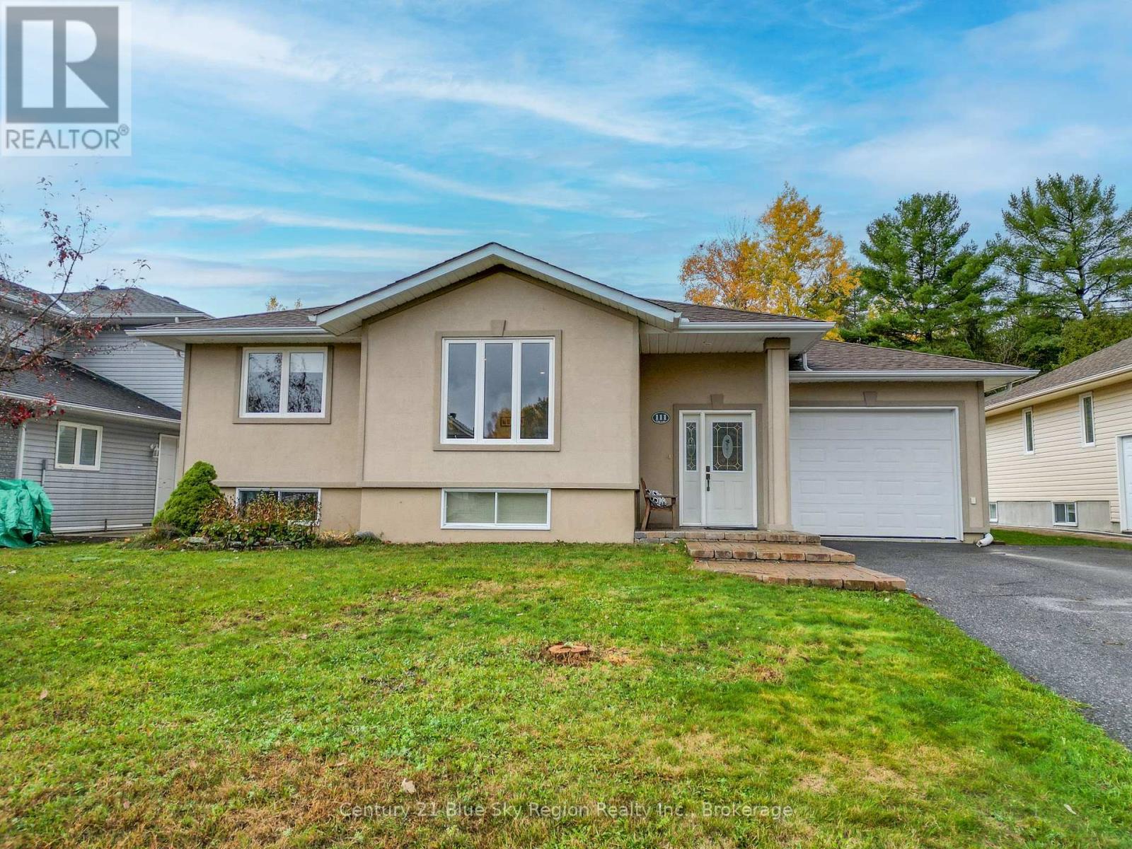 111 Kilby Lane, Callander, Ontario  P0H 1H0 - Photo 1 - X12478127