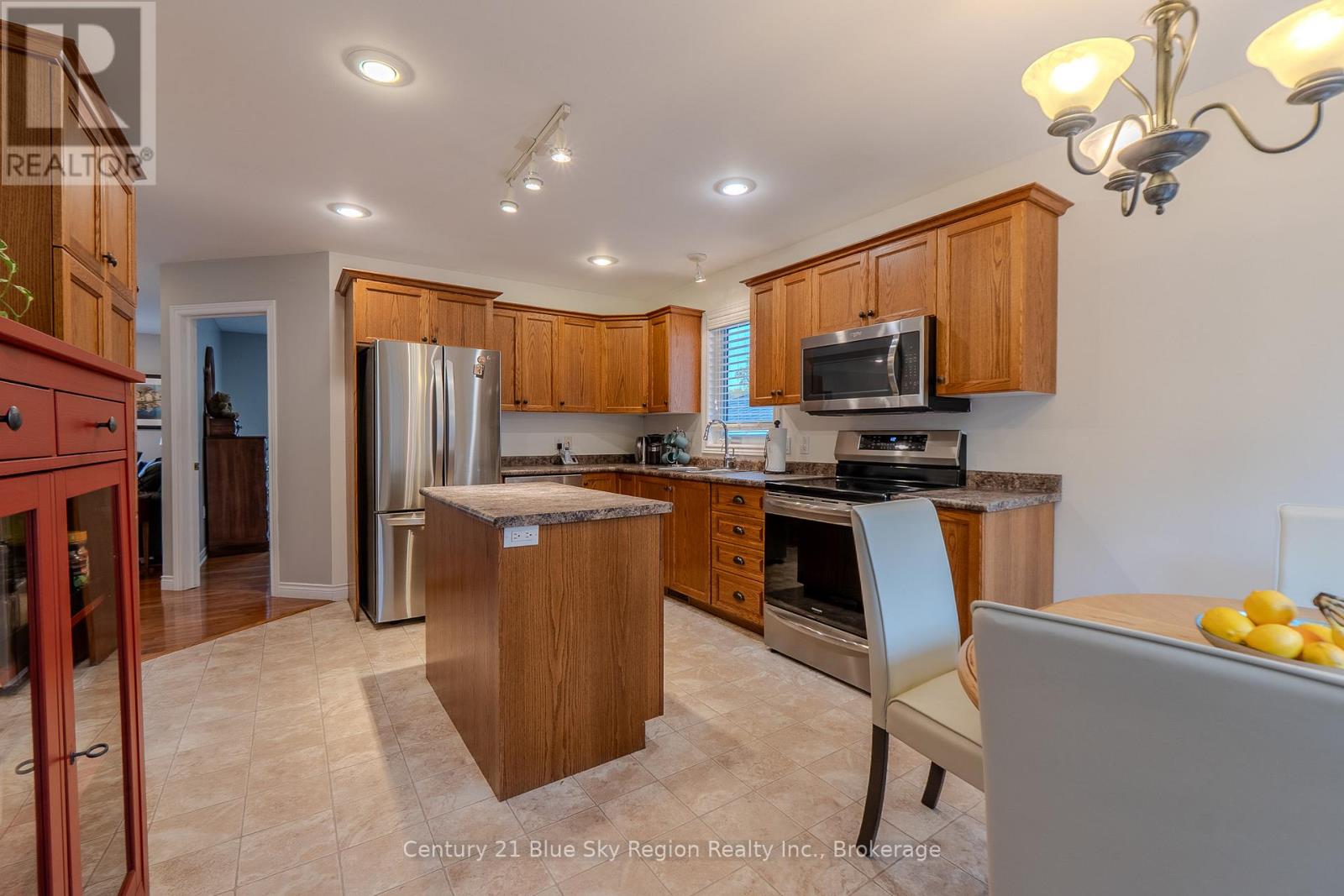 111 Kilby Lane, Callander, Ontario  P0H 1H0 - Photo 8 - X12478127