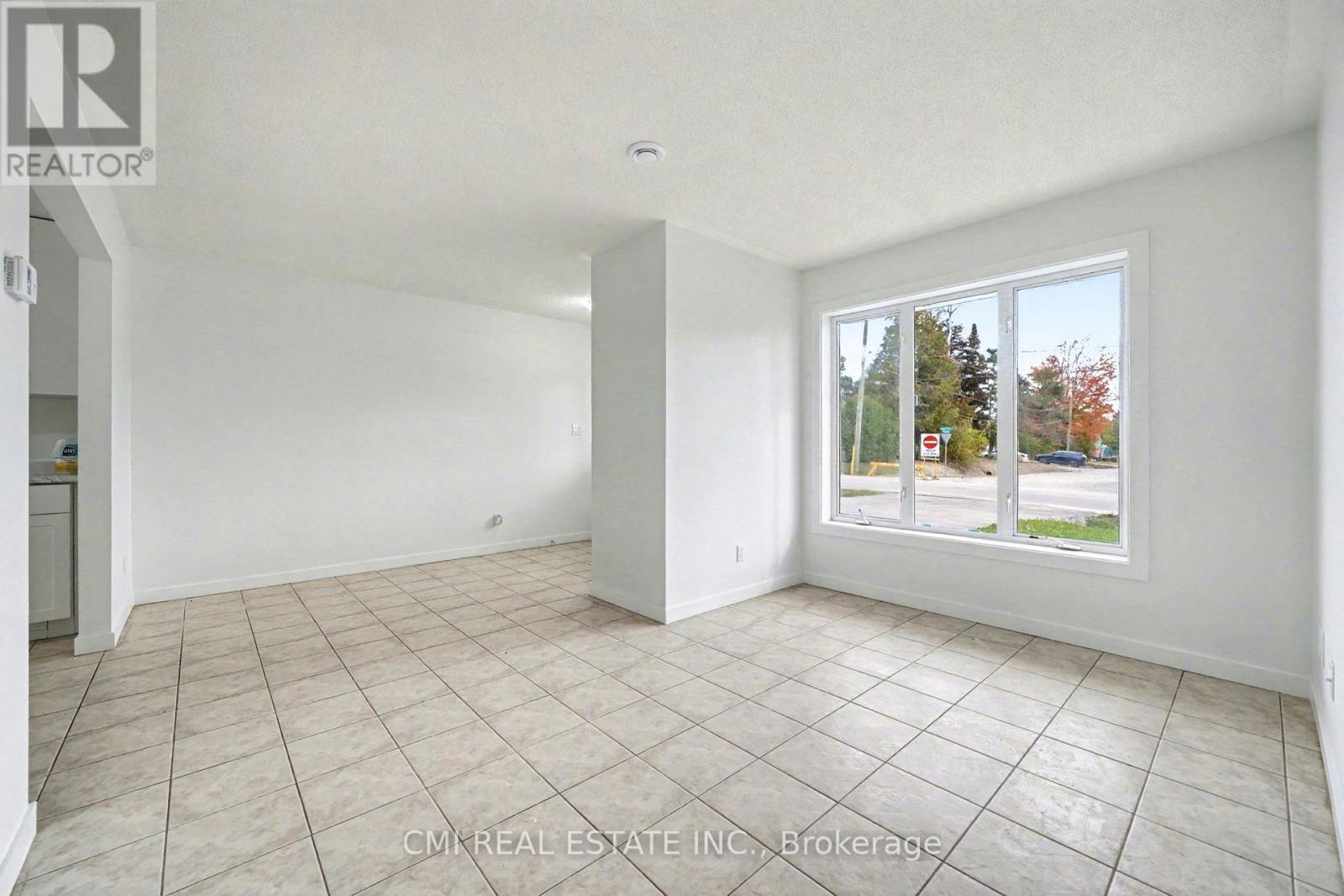 484 7th Avenue, Tay, Ontario  L0K 1R0 - Photo 11 - S12477772