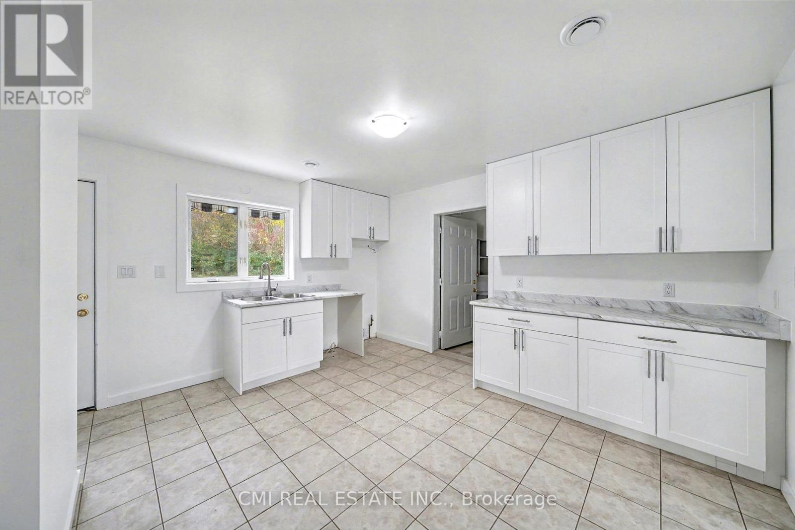 484 7th Avenue, Tay, Ontario  L0K 1R0 - Photo 19 - S12477772