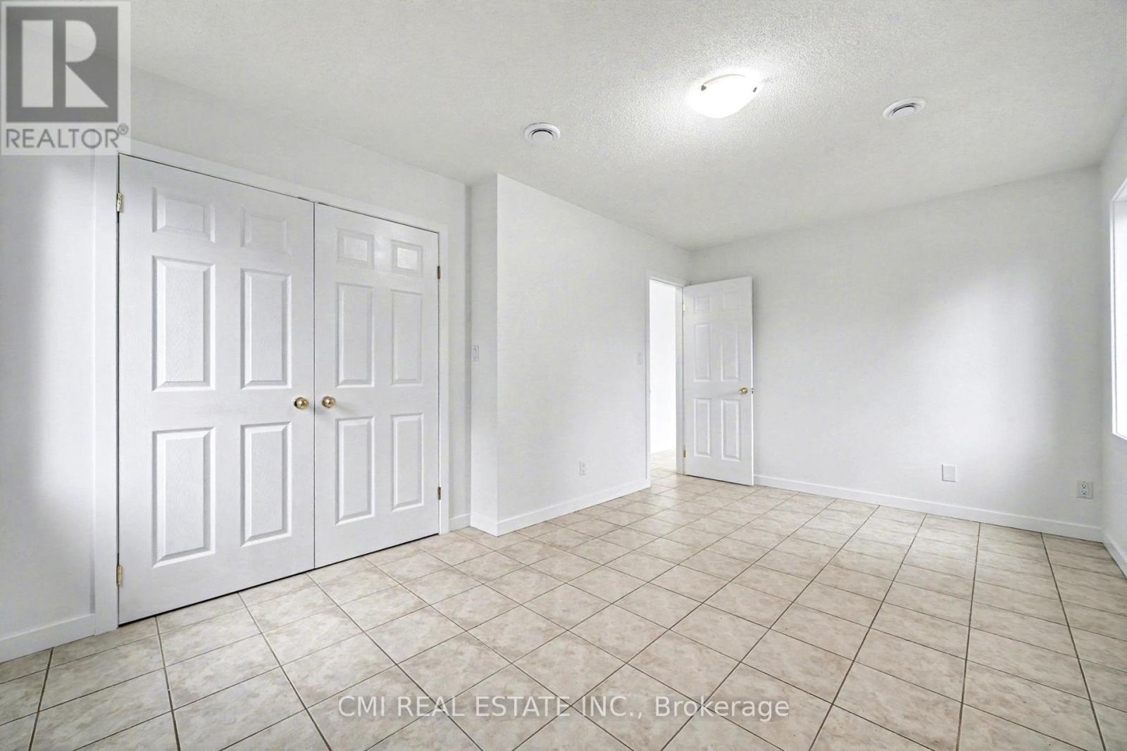 484 7th Avenue, Tay, Ontario  L0K 1R0 - Photo 22 - S12477772