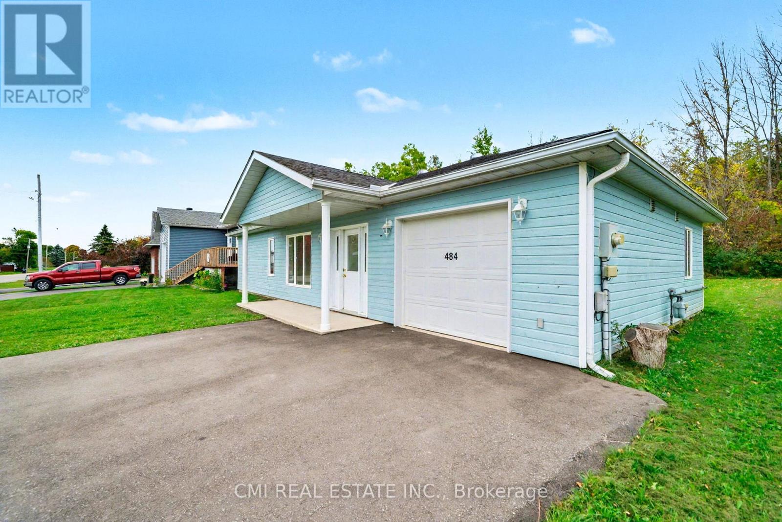 484 7th Avenue, Tay, Ontario  L0K 1R0 - Photo 5 - S12477772