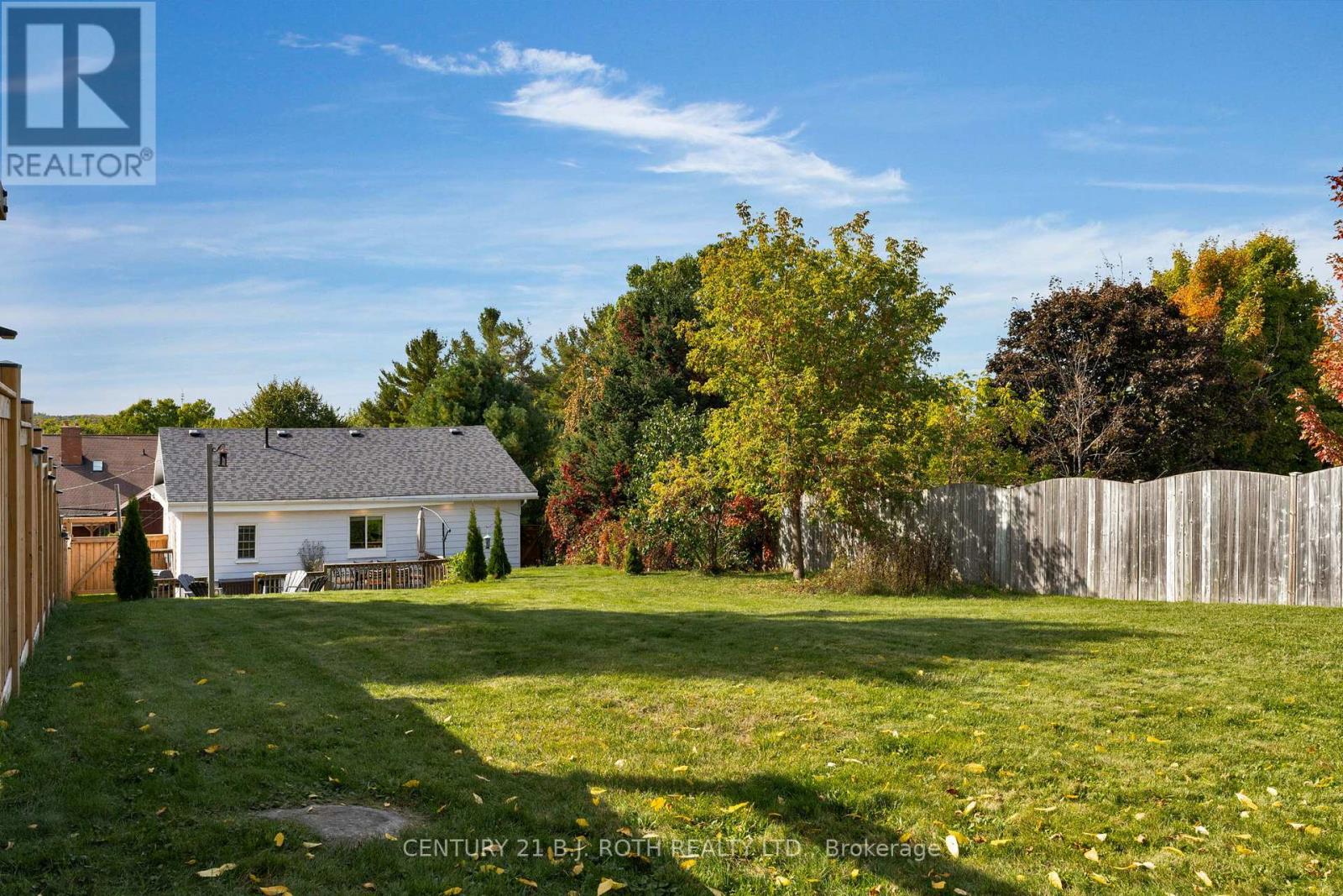 249 Church Street, Penetanguishene, Ontario  L9M 1G6 - Photo 30 - S12477830